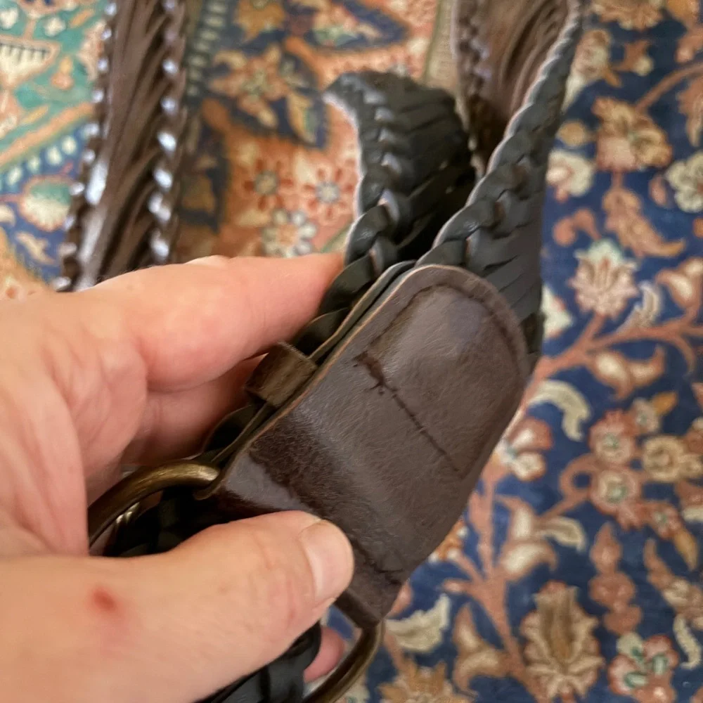 Excellent condition Dark Brown Fauc Leather Belt with antique Gold Buckle. - Picture 3 of 7